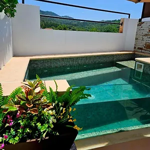La Casa Junto Al Sendero Del Río Los Romeros